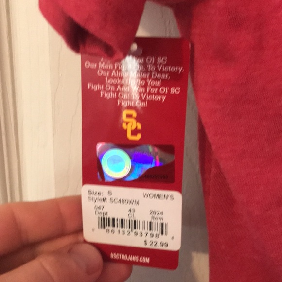 USC Trojans V-Neck Graphic T-Shirt Women’s Small New with Defects NWD - Picture 12 of 12